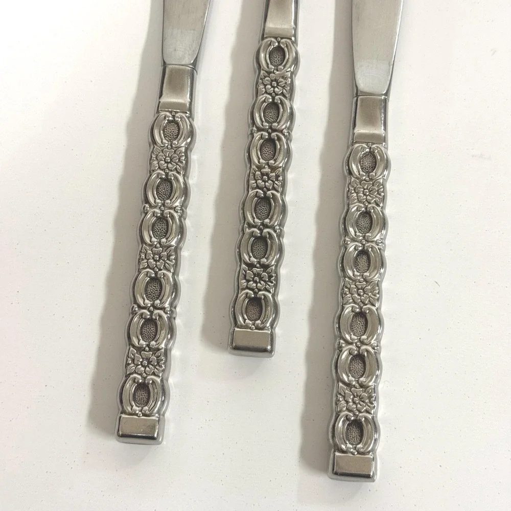 Vintage Applique Oneida Knives- 3 ornate